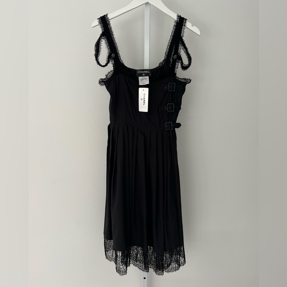 CHANEL 13A MÉTIERS D’ART RUNWAY BLACK SILK WRAP BUCKLE DRESS FR 38 / US 6 NWTS!